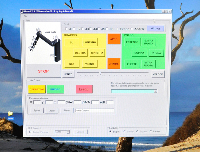 Software di controllo di iARM. La schermata permette il controllo del braccio e del polso in maniera indipendente, oltre ad essere in grado di offrire una vasta gamma di movimenti agendo direttamente sul controllo dei giunti (riportati nell’alto della finestra di dialogo da J1 a J6) ed impostando il senso di rotazione.